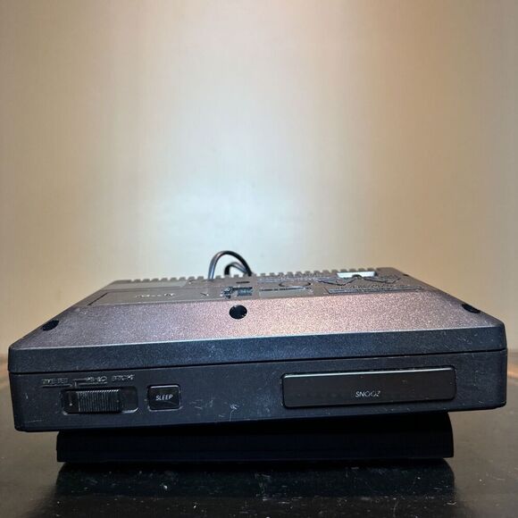 General Electric Vintage 80s 90s Alarm Clock Radio Retro - Picture 5 of 5